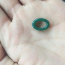 谁家有这个尺寸的墨绿色好麦克