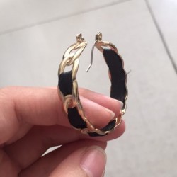 这个铁片的耳环谁家有
