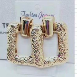 这款铁耳环谁家的