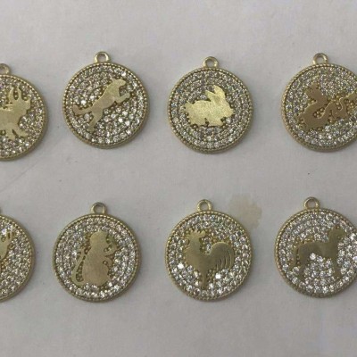 青岛恒华饰品  主要生产铜、银铸造件（可以设计加工）