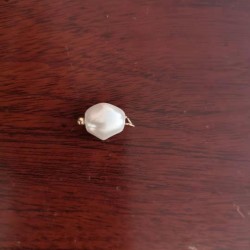 谁家有这个异形玻璃珍珠，10*11的，要1700个